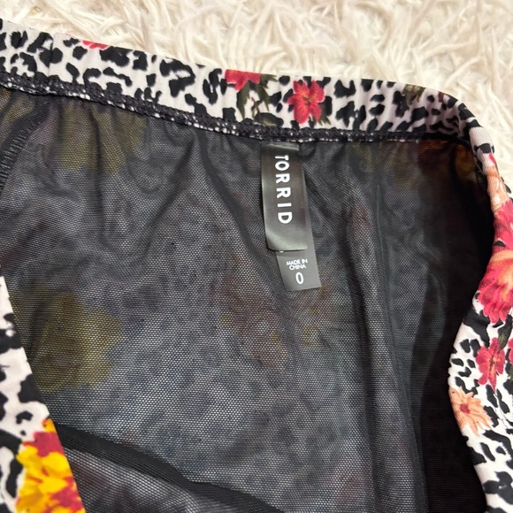 TORRID LEOPARD FLORAL HIGH WAIST TIE-FRONT WRAP SWIM BOTTOM SIZE 0 - Picture 6 of 9